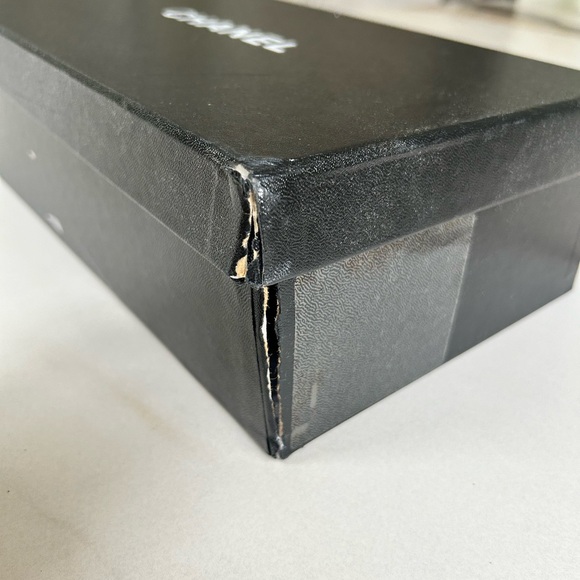 Gorgeous authentic Chanel flats/loafer - Picture 7 of 8